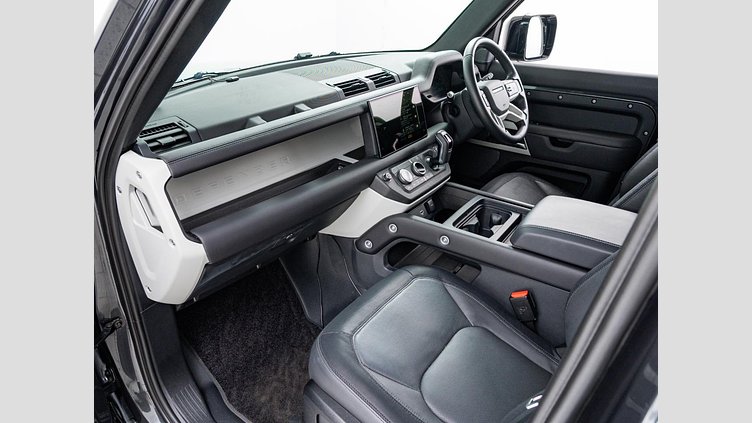 2023 認定中古車 Land Rover Defender 110 カルパチアングレイ D300 AWD（AT） X-DYNAMIC HSE