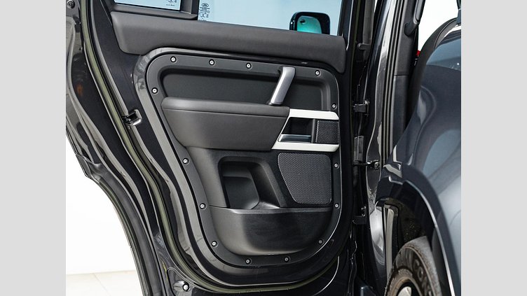 2023 認定中古車 Land Rover Defender 110 カルパチアングレイ D300 AWD（AT） X-DYNAMIC HSE