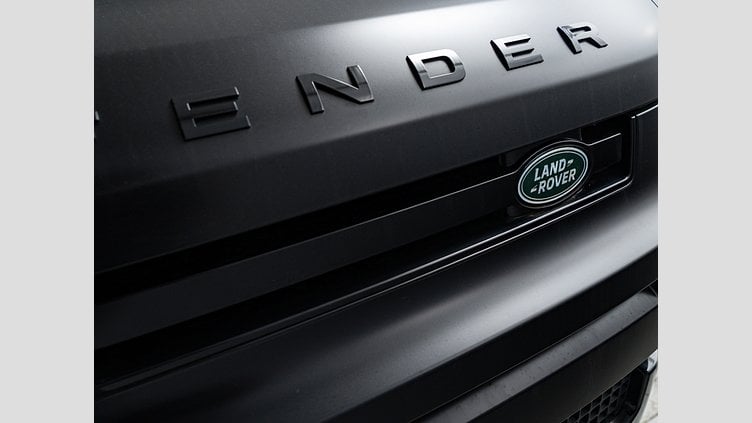 2024 認定中古車 Land Rover Defender 110 サントリーニブラック D300 AWD（AT） X-DYNAMIC HSE