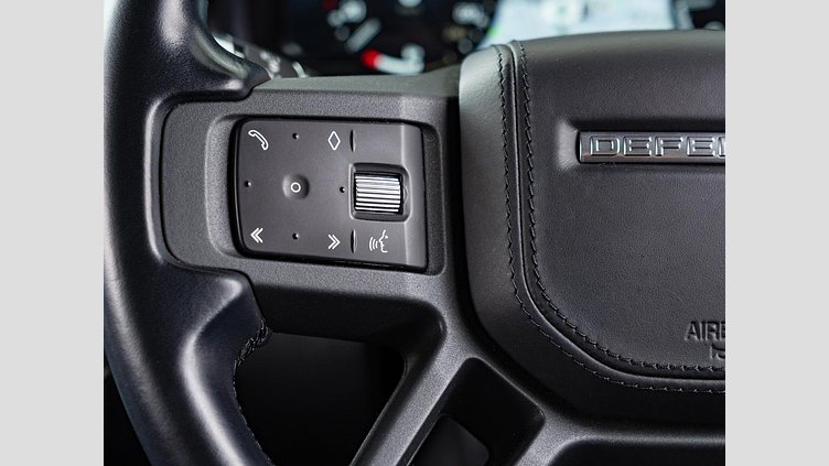 2021 認定中古車 Land Rover Defender 110 サントリーニブラック D300 AWD（AT） X