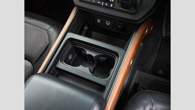 2021 認定中古車 Land Rover Defender 110 サントリーニブラック D300 AWD（AT） X