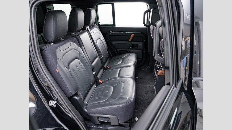 2021 認定中古車 Land Rover Defender 110 サントリーニブラック D300 AWD（AT） X