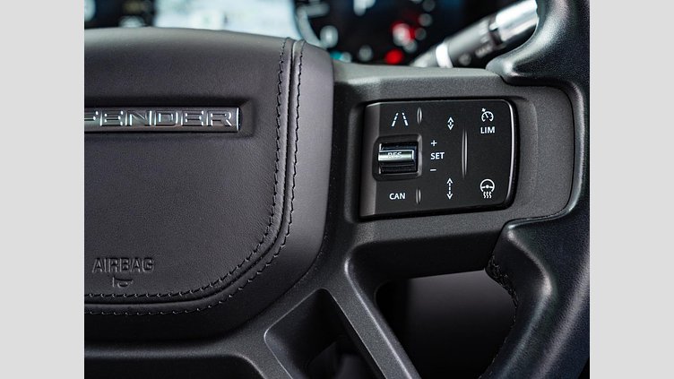 2021 認定中古車 Land Rover Defender 110 サントリーニブラック D300 AWD（AT） X