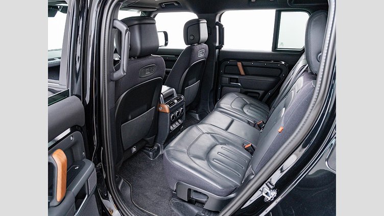2021 認定中古車 Land Rover Defender 110 サントリーニブラック D300 AWD（AT） X