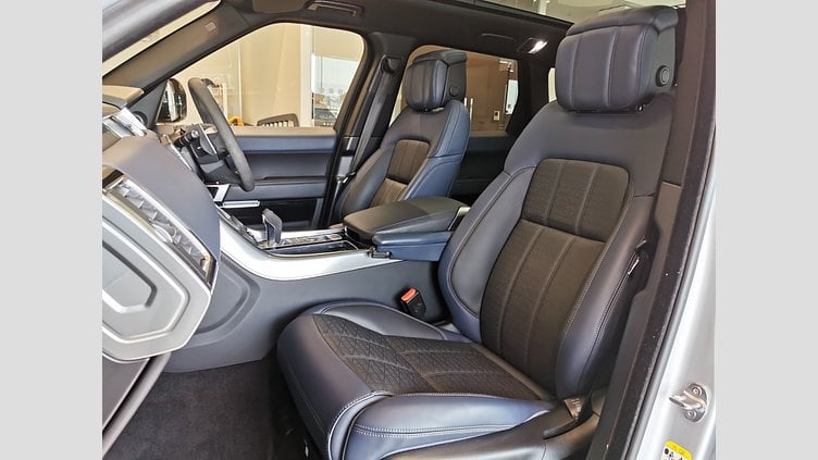 2021 認定中古車 Land Rover Range Rover Sport ハクバシルバー INGENIUM 3.0L 6気筒ガソリン MHEV 400PS HST
