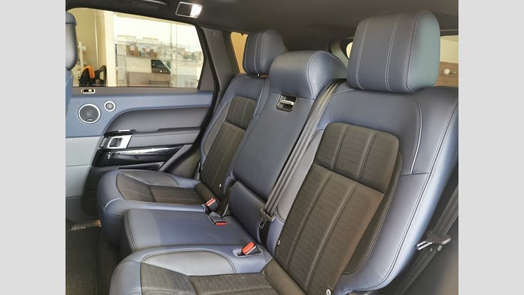 2021 認定中古車 Land Rover Range Rover Sport ハクバシルバー INGENIUM 3.0L 6気筒ガソリン MHEV 400PS HST