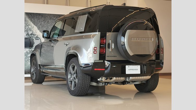2023 認定中古車 Land Rover Defender 110 シリコンシルバー D300 AWD（AT） X-DYNAMIC SE