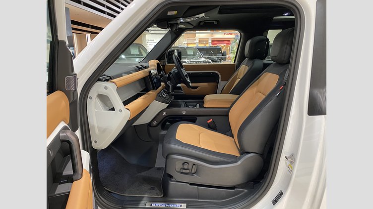 2024 認定中古車 Land Rover Defender 90 フジホワイト D300 AWD（AT） X-DYNAMIC HSE