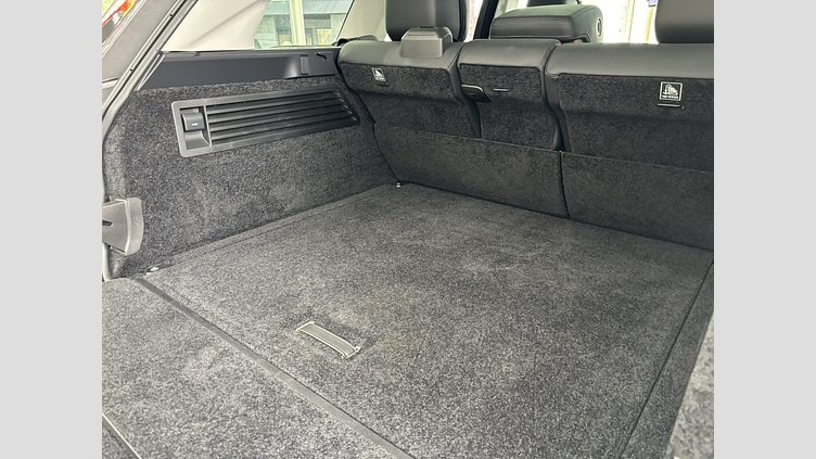 2021 認定中古車 Land Rover Range Rover Davos White 5.0リッターV8スーパーチャージド 525PS ガソリン スタンダードホイールベース FIFTY
