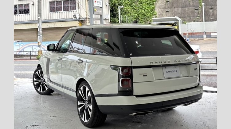 2021 認定中古車 Land Rover Range Rover Davos White 5.0リッターV8スーパーチャージド 525PS ガソリン スタンダードホイールベース FIFTY