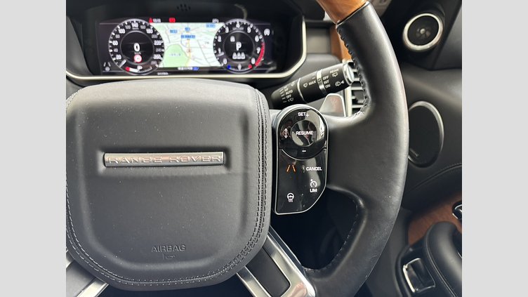 2021 認定中古車 Land Rover Range Rover Davos White 5.0リッターV8スーパーチャージド 525PS ガソリン スタンダードホイールベース FIFTY