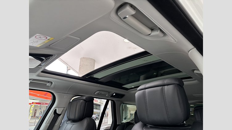 2021 認定中古車 Land Rover Range Rover Davos White 5.0リッターV8スーパーチャージド 525PS ガソリン スタンダードホイールベース FIFTY