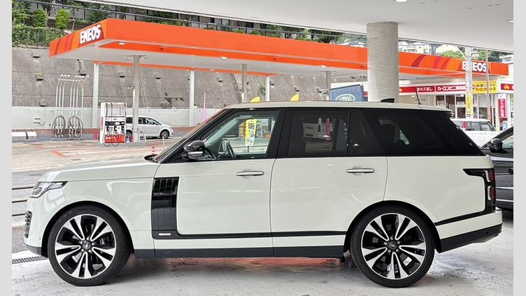 2021 認定中古車 Land Rover Range Rover Davos White 5.0リッターV8スーパーチャージド 525PS ガソリン スタンダードホイールベース FIFTY