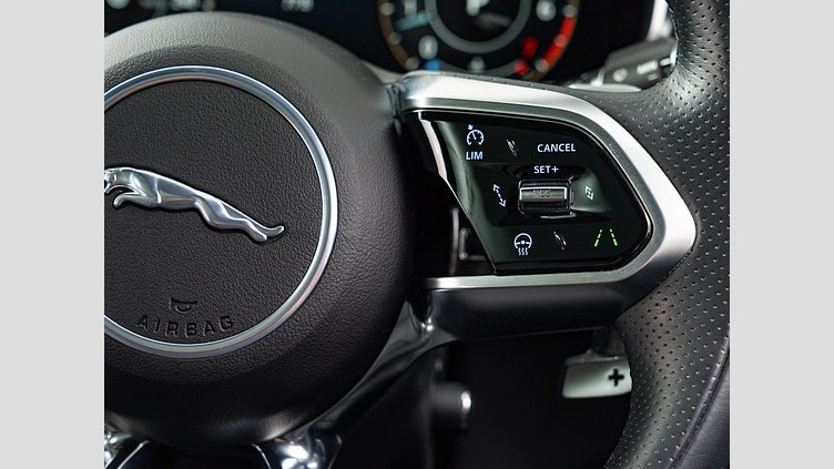 2022 認定中古車 Jaguar F-Pace アイガーグレイ P250 AWD（オートマチック） R-DYNAMIC SE