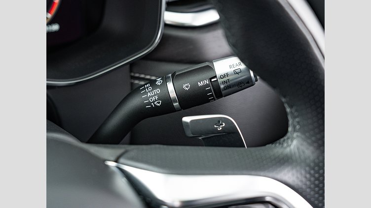 2022 認定中古車 Jaguar F-Pace アイガーグレイ P250 AWD（オートマチック） R-DYNAMIC SE