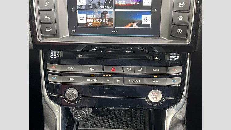 2016 認定中古車 Jaguar XE Yulong White 2WD R-スポーツ
