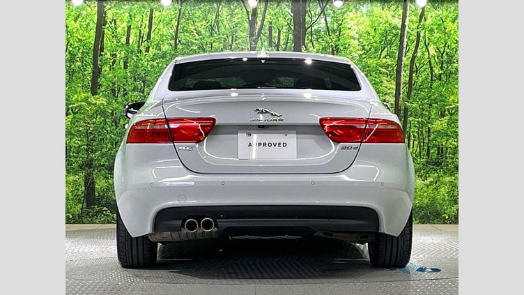 2016 認定中古車 Jaguar XE Yulong White 2WD R-スポーツ
