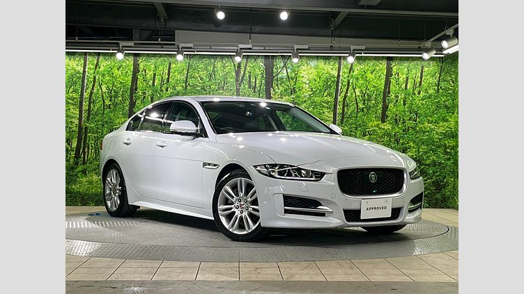 2016 認定中古車 Jaguar XE Yulong White 2WD R-スポーツ