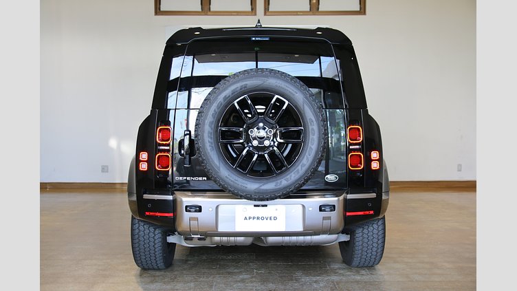 2022 認定中古車 Land Rover Defender 110 サントリーニブラック D300 AWD（AT） S