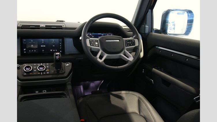 2022 認定中古車 Land Rover Defender 110 サントリーニブラック D300 AWD（AT） S