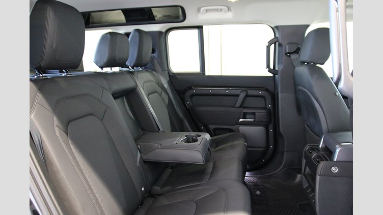2022 認定中古車 Land Rover Defender 110 サントリーニブラック D300 AWD（AT） S