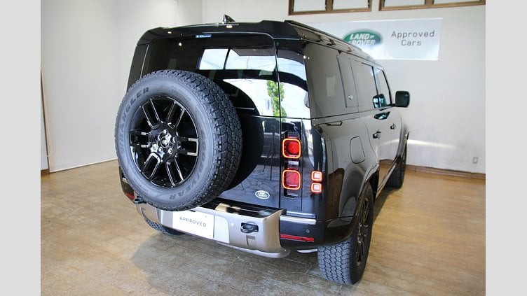 2022 認定中古車 Land Rover Defender 110 サントリーニブラック D300 AWD（AT） S