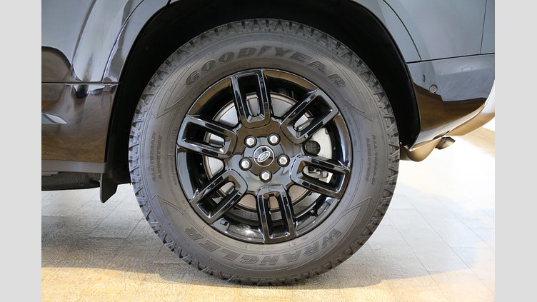 2022 認定中古車 Land Rover Defender 110 サントリーニブラック D300 AWD（AT） S