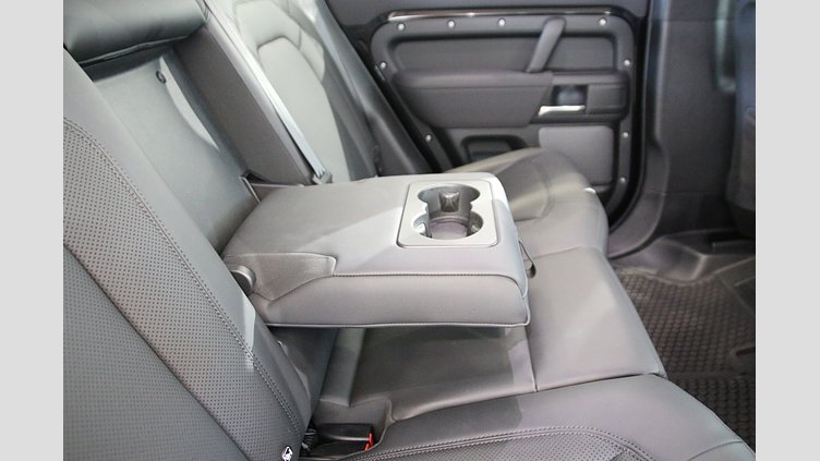 2022 認定中古車 Land Rover Defender 110 サントリーニブラック D300 AWD（AT） S