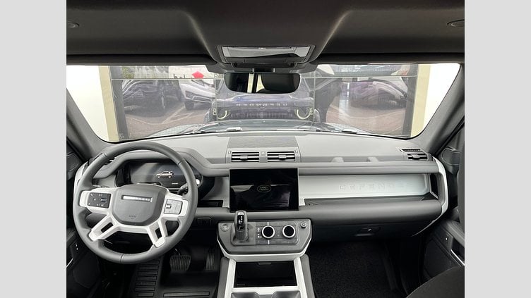 2025 SKLADOVÉ VOZIDLÁ Land Rover Defender 110 Čierna Santorini D250 AWD AUTOMAT MHEV S