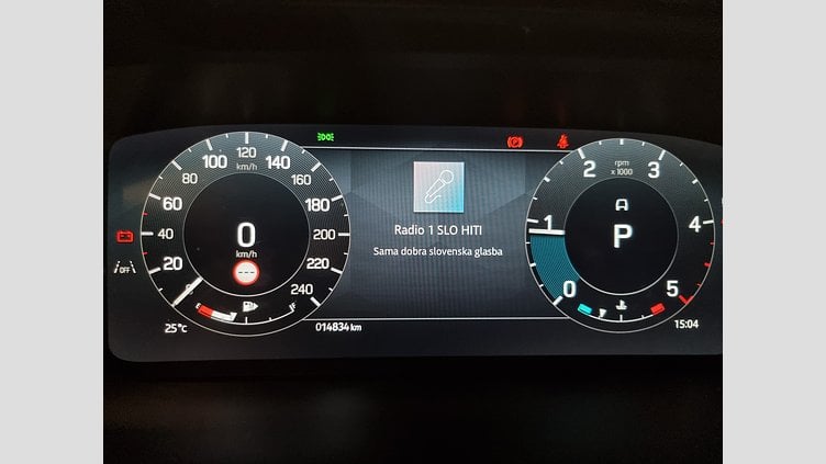 2023 Rabljena vozila Land Rover Discovery Sport Fuji White D165 AWD AUTOMATIC MHEV DYNAMIC SE 