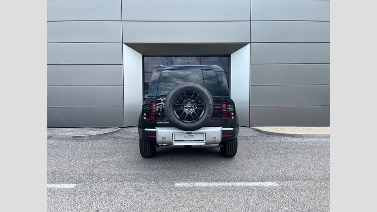 2025 SKLADOVÉ VOZIDLÁ Land Rover Defender 110 Čierna Santorini D200 MHEV AUTOMAT AWD S