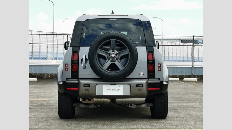 2023 認定中古車 Land Rover Defender 110 アイガーグレイ D300 AWD（AT） X-DYNAMIC SE