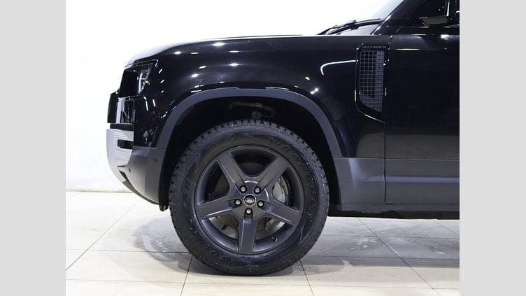 2024 認定中古車 Land Rover Defender 110 サントリーニブラック D300 AWD（AT） S