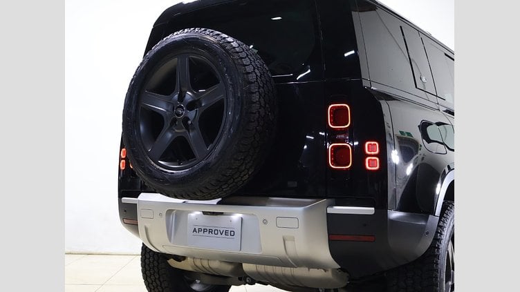 2024 認定中古車 Land Rover Defender 110 サントリーニブラック D300 AWD（AT） S