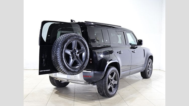 2024 認定中古車 Land Rover Defender 110 サントリーニブラック D300 AWD（AT） S