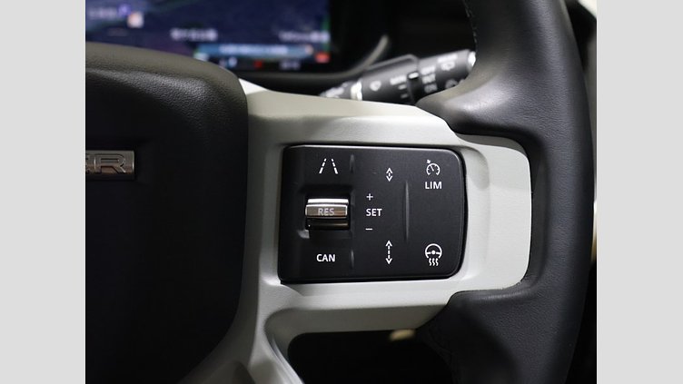 2024 認定中古車 Land Rover Defender 110 サントリーニブラック D300 AWD（AT） S