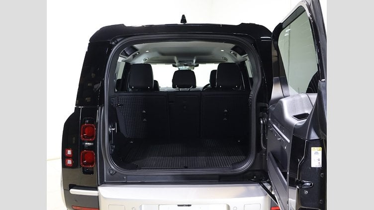 2024 認定中古車 Land Rover Defender 110 サントリーニブラック D300 AWD（AT） S