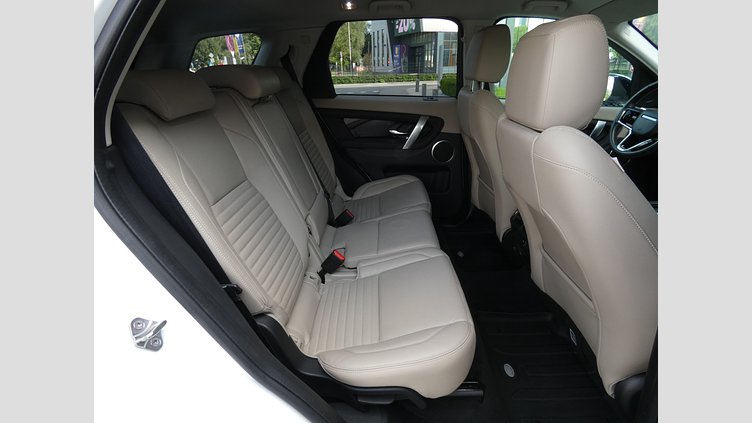 2021 Вживаний Land Rover Discovery Sport Fuji White 2.0 litre i4D​ S