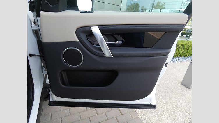 2021 Вживаний Land Rover Discovery Sport Fuji White 2.0 litre i4D​ S