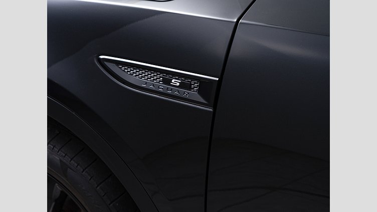 2018 認定中古車 Jaguar E-Pace サントリーニ ブラック P250 オートマチック全輪駆動 S