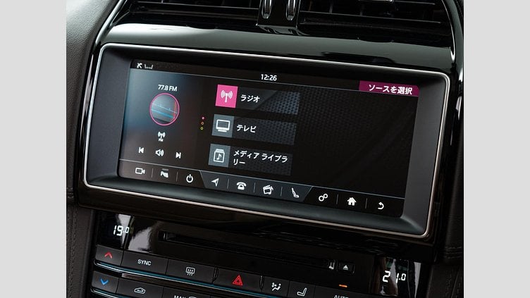 2019 認定中古車 Jaguar F-Pace Narvik Black 2.0 litre i4D Diesel プレステージ	