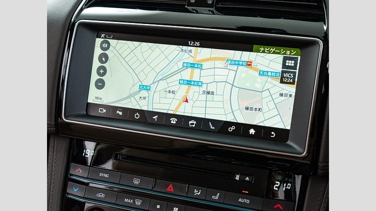 2019 認定中古車 Jaguar F-Pace Narvik Black 2.0 litre i4D Diesel プレステージ	