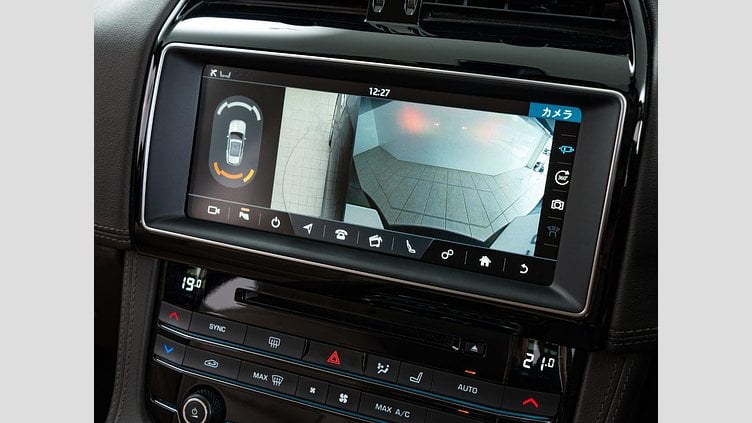 2019 認定中古車 Jaguar F-Pace Narvik Black 2.0 litre i4D Diesel プレステージ	