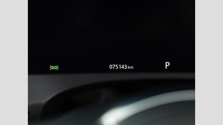 2019 認定中古車 Jaguar F-Pace Narvik Black 2.0 litre i4D Diesel プレステージ	