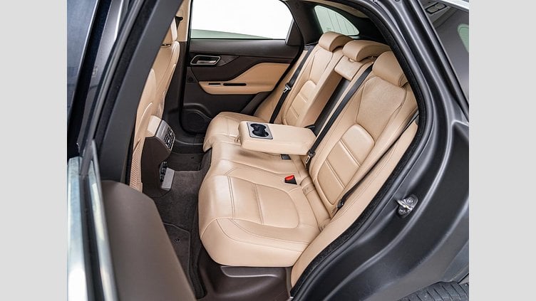 2019 認定中古車 Jaguar F-Pace Narvik Black 2.0 litre i4D Diesel プレステージ	