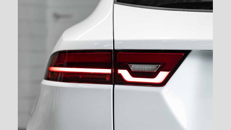 2024 Approved Jaguar E-Pace Ostuni Pearl White P250 Ingenium 2.0 litre 4-cylinder 183kW Turbocharged Petrol MHEV (Automatic) P250 R-DYNAMIC SE - 24.5MY