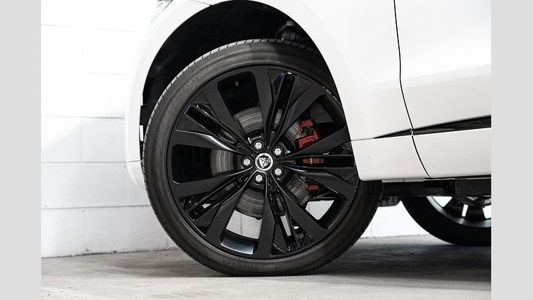2024 Approved Jaguar F-Pace Fuji White P250 Ingenium 2.0 litre 4-cylinder 184kW Turbocharged Petrol (Automatic) P250 R-DYNAMIC SE