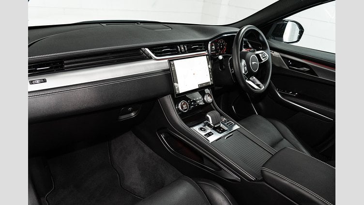 2024 Approved Jaguar F-Pace Fuji White P250 Ingenium 2.0 litre 4-cylinder 184kW Turbocharged Petrol (Automatic) P250 R-DYNAMIC SE