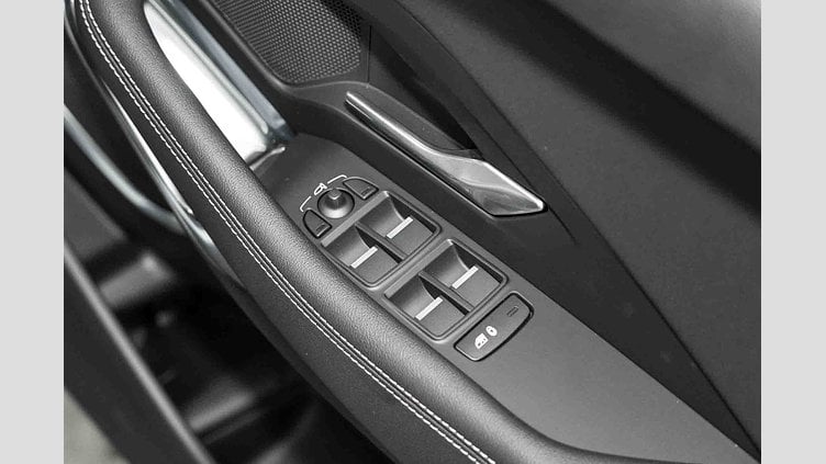 2024 Approved Jaguar E-Pace Fuji White P250 Ingenium 2.0 litre 4-cylinder 183kW Turbocharged Petrol (Automatic) P250 R-DYNAMIC SE - 24.5MY