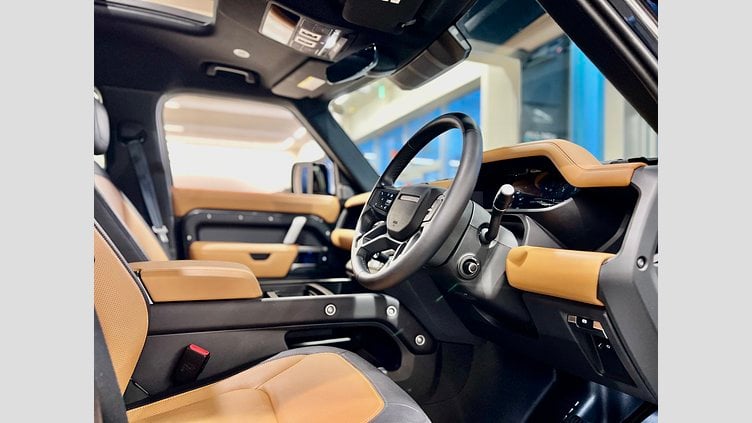 2024 認定中古車 Land Rover Defender 110 カルパチアングレイ D300 AWD（AT） X-DYNAMIC HSE
